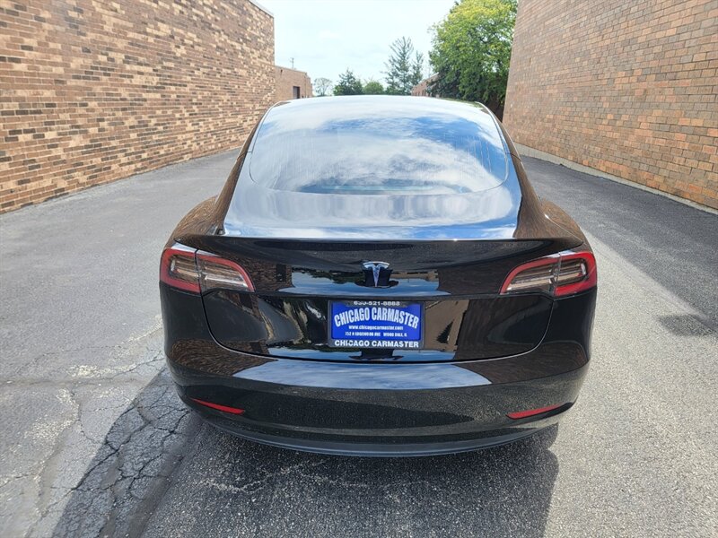 2020 Tesla Model 3 Standard Range Plus photo 6