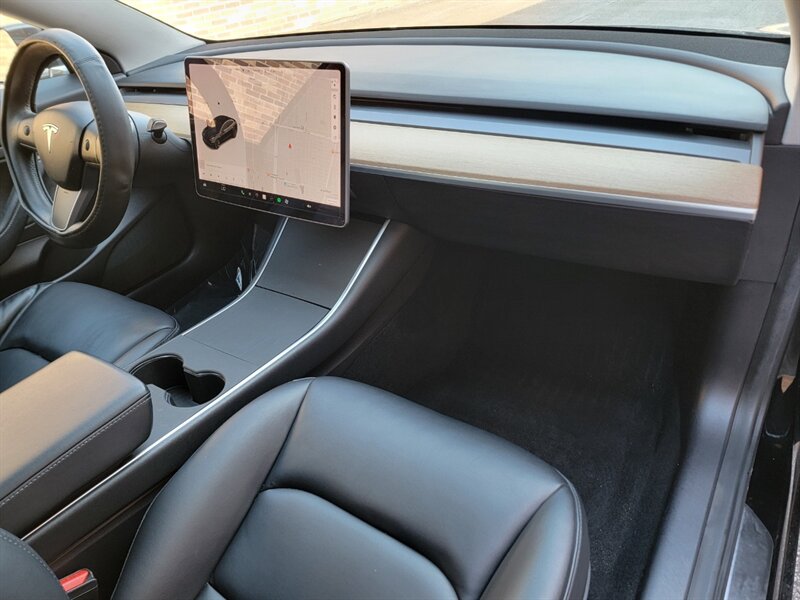 2020 Tesla Model 3 Standard Range Plus photo 20