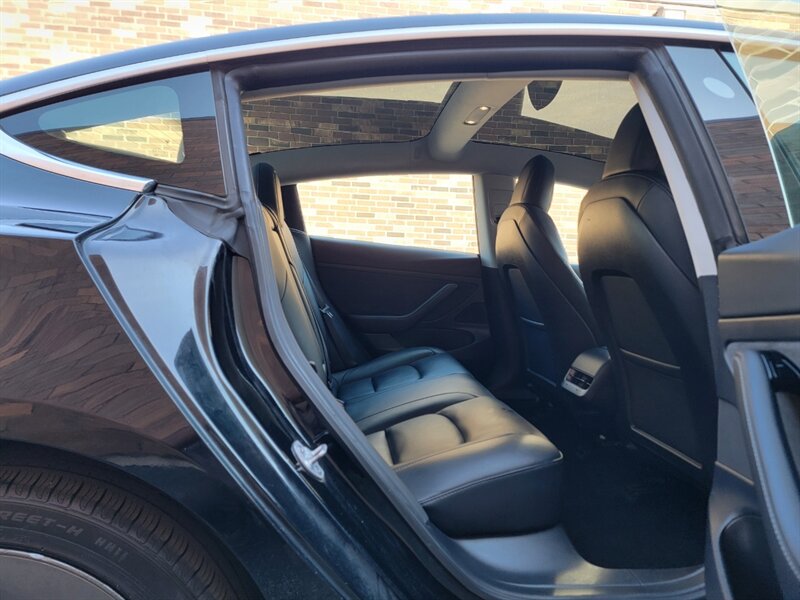 2020 Tesla Model 3 Standard Range Plus photo 18