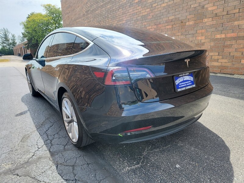 2020 Tesla Model 3 Standard Range Plus photo 2