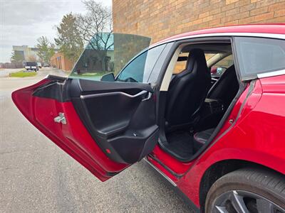 2014 Tesla Model S P85 + -- Performance Pkg -- 416 Hp -  7 seater with jumper seats in trunk - Panoramic roof - Premium Ultra High Fidelity sound - Subzero weather package - Performance Plus Suspension - Photo 23 - Wood Dale, IL 60191