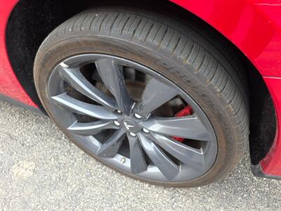 2014 Tesla Model S P85 + -- Performance Pkg -- 416 Hp -  7 seater with jumper seats in trunk - Panoramic roof - Premium Ultra High Fidelity sound - Subzero weather package - Performance Plus Suspension - Photo 32 - Wood Dale, IL 60191