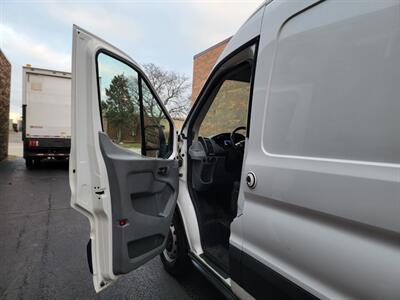2015 Ford Transit 150 - Power Stroke 3.2L Biodiesel Turbo I5 185hp  Backup Camera - Bluetooth - NO Accident - Clean Title - All Serviced - Photo 11 - Wood Dale, IL 60191