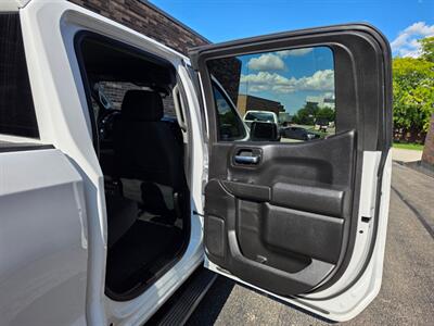 2022 Chevrolet Silverado 1500 Custom 4WD -- 4dr CREW CAB -- 2.7L Turbo I4 310hp - Backup Camera - Bluetooth - 1 Owner - NO Accident - Clean Title - Photo 20 - Wood Dale, IL 60191