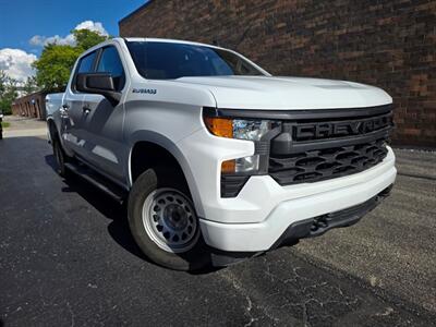 2022 Chevrolet Silverado 1500 Custom 4WD -- 4dr CREW CAB -- 2.7L Turbo I4 310hp - Backup Camera - Bluetooth - 1 Owner - NO Accident - Clean Title - Photo 3 - Wood Dale, IL 60191