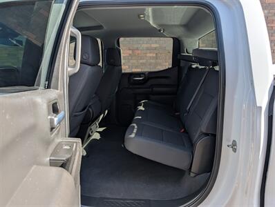 2022 Chevrolet Silverado 1500 Custom 4WD -- 4dr CREW CAB -- 2.7L Turbo I4 310hp  - Backup Camera - Bluetooth - 1 Owner - NO Accident - Clean Title - Photo 20 - Wood Dale, IL 60191