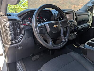 2022 Chevrolet Silverado 1500 Custom 4WD -- 4dr CREW CAB -- 2.7L Turbo I4 310hp  - Backup Camera - Bluetooth - 1 Owner - NO Accident - Clean Title - Photo 12 - Wood Dale, IL 60191