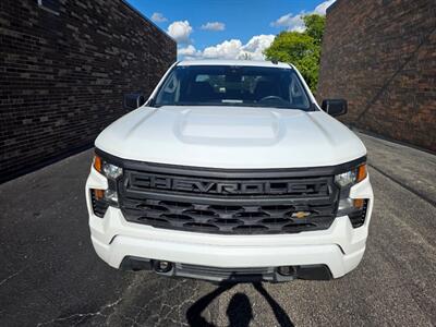 2022 Chevrolet Silverado 1500 Custom 4WD -- 4dr CREW CAB -- 2.7L Turbo I4 310hp - Backup Camera - Bluetooth - 1 Owner - NO Accident - Clean Title - Photo 5 - Wood Dale, IL 60191