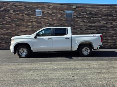 2022 Chevrolet Silverado 1500 Custom 4WD -- 4dr CREW CAB -- 2.7L Turbo I4 310hp - Backup Camera - Bluetooth - 1 Owner - NO Accident - Clean Title - Photo 7 - Wood Dale, IL 60191