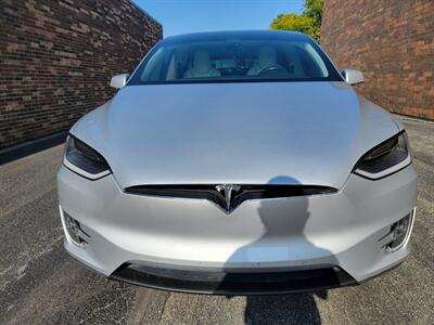 2017 Tesla Model X 75D AWD -- 255 Miles on Full Charge --  Ultra High Fidelity Sound - Enhanced Autopilot - Subzero Weather Package - Premium Upgrades Package - Smart Air Suspension - Warranty until October 2025 - Photo 44 - Wood Dale, IL 60191