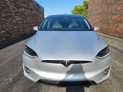 2017 Tesla Model X 75D AWD -- 255 Miles on Full Charge --  Ultra High Fidelity Sound - Enhanced Autopilot - Subzero Weather Package - Premium Upgrades Package - Smart Air Suspension - Warranty until October 2025 - Photo 8 - Wood Dale, IL 60191