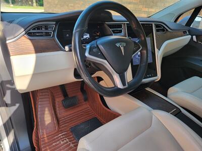 2017 Tesla Model X 75D AWD -- 255 Miles on Full Charge --  Ultra High Fidelity Sound - Enhanced Autopilot - Subzero Weather Package - Premium Upgrades Package - Smart Air Suspension - Warranty until October 2025 - Photo 33 - Wood Dale, IL 60191