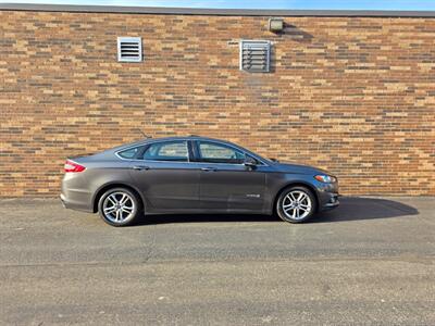 2015 Ford Fusion Hybrid Titanium - Only 65K Miles - 42 Miles per Gallon -  Navigation - Backup Camera - Bluetooth - Sunroof - Heated Seats - Clean Title - All Serviced - Photo 7 - Wood Dale, IL 60191