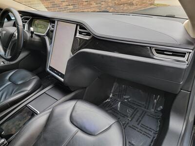 2014 Tesla Model S 85 -- 250 Miles on Full Charge -  - All Glass Panoramic Roof -  Smart Air Suspension - Tech Package - Charge & Drive - NO Accident - Clean Title - Photo 28 - Wood Dale, IL 60191