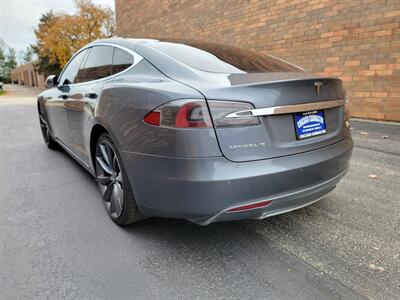 2014 Tesla Model S 85 -- 250 Miles on Full Charge -  - All Glass Panoramic Roof -  Smart Air Suspension - Tech Package - Charge & Drive - NO Accident - Clean Title - Photo 4 - Wood Dale, IL 60191