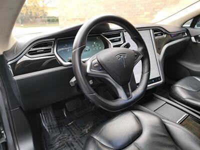 2014 Tesla Model S 85 -- 250 Miles on Full Charge -  - All Glass Panoramic Roof -  Smart Air Suspension - Tech Package - Charge & Drive - NO Accident - Clean Title - Photo 29 - Wood Dale, IL 60191