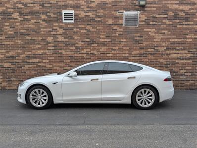 2017 Tesla Model S 75 -- Brand New Battery Replaced -- Glass Roof -  Smart Air Suspension - Ultra High Fidelity Sound - Autopilot - Subzero Weather Package - Premium Upgrade Package - NO Accident - Clean Title - Photo 6 - Wood Dale, IL 60191