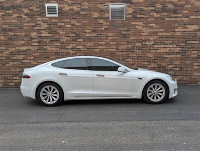 2017 Tesla Model S 75 -- Brand New Battery Replaced -- Glass Roof -  Smart Air Suspension - Ultra High Fidelity Sound - Autopilot - Subzero Weather Package - Premium Upgrade Package - NO Accident - Clean Title - Photo 5 - Wood Dale, IL 60191