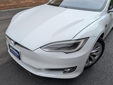 2017 Tesla Model S 75 -- Brand New Battery Replaced -- Glass Roof -  Smart Air Suspension - Ultra High Fidelity Sound - Autopilot - Subzero Weather Package - Premium Upgrade Package - NO Accident - Clean Title - Photo 30 - Wood Dale, IL 60191