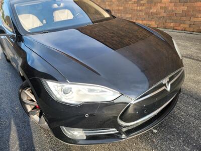 2015 Tesla Model S P85D  AWD -- 691hp -- Performance Package  309 Miles on Full Charge - Save $$$ on Gas - Charge & Drive - Panorama Roof - Auto Pilot - Clean Title - Photo 38 - Wood Dale, IL 60191