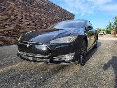 2015 Tesla Model S P85D  AWD -- 691hp -- Performance Package  309 Miles on Full Charge - Save $$$ on Gas - Charge & Drive - Panorama Roof - Auto Pilot - Clean Title - Photo 40 - Wood Dale, IL 60191