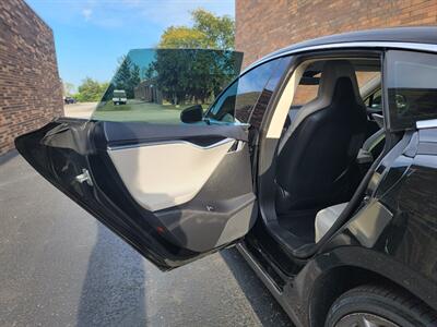 2015 Tesla Model S P85D  AWD -- 691hp -- Performance Package  309 Miles on Full Charge - Save $$$ on Gas - Charge & Drive - Panorama Roof - Auto Pilot - Clean Title - Photo 24 - Wood Dale, IL 60191