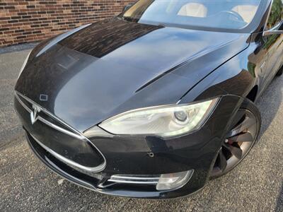 2015 Tesla Model S P85D  AWD -- 691hp -- Performance Package  309 Miles on Full Charge - Save $$$ on Gas - Charge & Drive - Panorama Roof - Auto Pilot - Clean Title - Photo 37 - Wood Dale, IL 60191