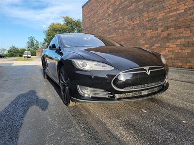 2015 Tesla Model S P85D  AWD -- 691hp -- Performance Package  309 Miles on Full Charge - Save $$$ on Gas - Charge & Drive - Panorama Roof - Auto Pilot - Clean Title - Photo 39 - Wood Dale, IL 60191