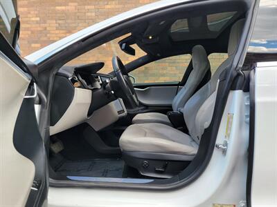2015 Tesla Model S 70D AWD --  Ultra High Fidelity Sound - Autopilot - Premium Upgrades Package - All Glass Panoramic Roof - Smart Air Suspension - Power and Lighting Package - Clean Title - Photo 29 - Wood Dale, IL 60191