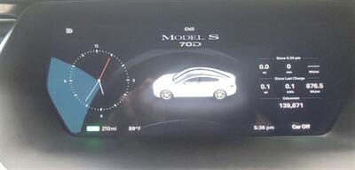 2015 Tesla Model S 70D AWD --  Ultra High Fidelity Sound - Autopilot - Premium Upgrades Package - All Glass Panoramic Roof - Smart Air Suspension - Power and Lighting Package - Clean Title - Photo 9 - Wood Dale, IL 60191