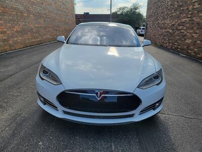 2015 Tesla Model S 70D AWD --  Ultra High Fidelity Sound - Autopilot - Premium Upgrades Package - All Glass Panoramic Roof - Smart Air Suspension - Power and Lighting Package - Clean Title - Photo 7 - Wood Dale, IL 60191