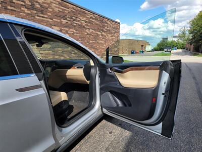 2017 Tesla Model X P100D Ludicrous Performance AWD -  Full Self-Driving Paid - Auto Pilot - Ultra High Fidelity Sound - Subzero Weather Package - Premium Upgrades Package - WARRANTY - Photo 12 - Wood Dale, IL 60191