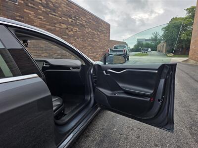 2014 Tesla Model S 85 - 276 Miles on Full Charge - Ultra High Fidelity Sound - Smart Air Suspension - Tech Package - NO Accident - Clean Title - Photo 19 - Wood Dale, IL 60191