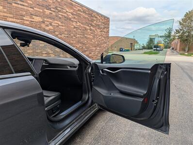 2015 Tesla Model S P90DL Ludicrous Performance AWD - 296 Miles on Full Charge - Auto Pilot - Ultra High Fidelity Sound - Premium Upgrades Package - Smart Air Suspension - Power and Lighting Package - Clean Title - Photo 27 - Wood Dale, IL 60191