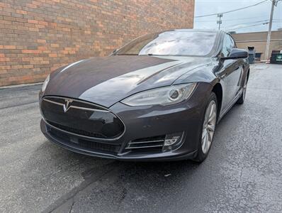 2015 Tesla Model S P90DL Ludicrous Performance AWD - 296 Miles on Full Charge - Auto Pilot - Ultra High Fidelity Sound - Premium Upgrades Package - Smart Air Suspension - Power and Lighting Package - Clean Title - Photo 42 - Wood Dale, IL 60191