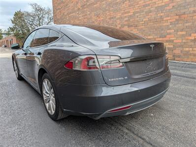2015 Tesla Model S P90DL Ludicrous Performance AWD - 296 Miles on Full Charge - Auto Pilot - Ultra High Fidelity Sound - Premium Upgrades Package - Smart Air Suspension - Power and Lighting Package - Clean Title - Photo 4 - Wood Dale, IL 60191