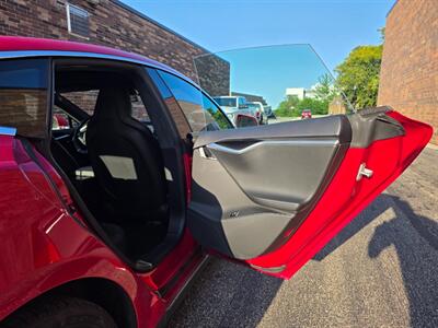 2014 Tesla Model S 90 -- Upgraded MCU - Battery Replaced Upgraded -  Autopilot - Subzero Weather Package - All Glass Panoramic Roof - Tech Package - NO Accident - Clean Title - Photo 26 - Wood Dale, IL 60191