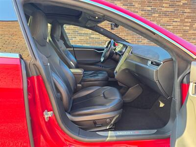 2014 Tesla Model S 90 -- Upgraded MCU - Battery Replaced Upgraded -  Autopilot - Subzero Weather Package - All Glass Panoramic Roof - Tech Package - NO Accident - Clean Title - Photo 28 - Wood Dale, IL 60191