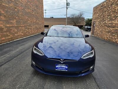 2017 Tesla Model S 75 -- 240 Miles on Full Charge --  Full Self Driving Capability - Autopilot - Premium Upgrades Package - Sunroof - Power and Lighting Package - Standard Suspension - Clean Title - Photo 5 - Wood Dale, IL 60191
