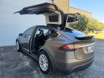 2016 Tesla Model X 75D AWD - 254 Miles on Full Charge -  Ultra High Fidelity Sound - Auto Pilot  with Convenience Features - Smart Air Suspension - 6 Passengers - Photo 3 - Wood Dale, IL 60191