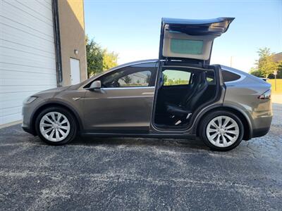 2016 Tesla Model X 75D AWD - 254 Miles on Full Charge -  Ultra High Fidelity Sound - Auto Pilot  with Convenience Features - Smart Air Suspension - 6 Passengers - Photo 42 - Wood Dale, IL 60191