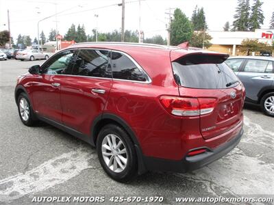 2017 Kia Sorento LX  -AWD - Photo 5 - Lynnwood, WA 98036