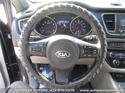 2016 Kia Sedona LX  - 1 OWNER VEHICLE - Photo 21 - Lynnwood, WA 98036