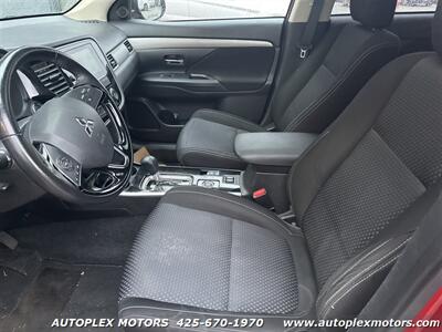 2017 Mitsubishi Outlander SE  - AWD - 1 OWNER - MOONROOF - Photo 3 - Lynnwood, WA 98036