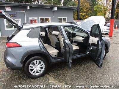 2023 Toyota Corolla Cross L  - AWD - Photo 37 - Lynnwood, WA 98036