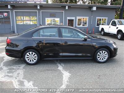 2013 Volkswagen Jetta Hybrid SE   - Photo 2 - Lynnwood, WA 98036