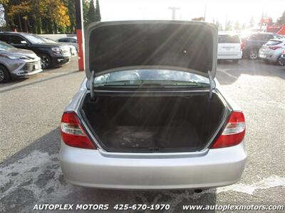 2004 Toyota Camry XLE V6  - MOONROOF - Photo 13 - Lynnwood, WA 98036