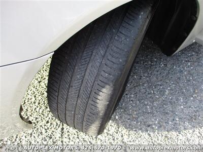 2004 Toyota Camry XLE V6  - MOONROOF - Photo 20 - Lynnwood, WA 98036