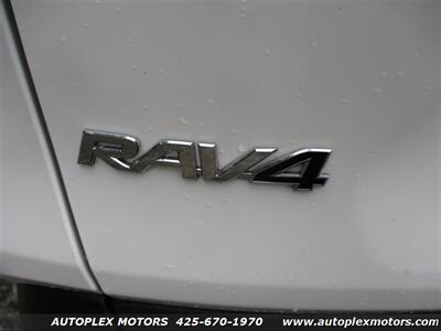 2024 Toyota RAV4 Hybrid XLE  - AWD - Photo 34 - Lynnwood, WA 98036