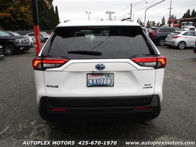 2024 Toyota RAV4 Hybrid XLE  - AWD - Photo 4 - Lynnwood, WA 98036